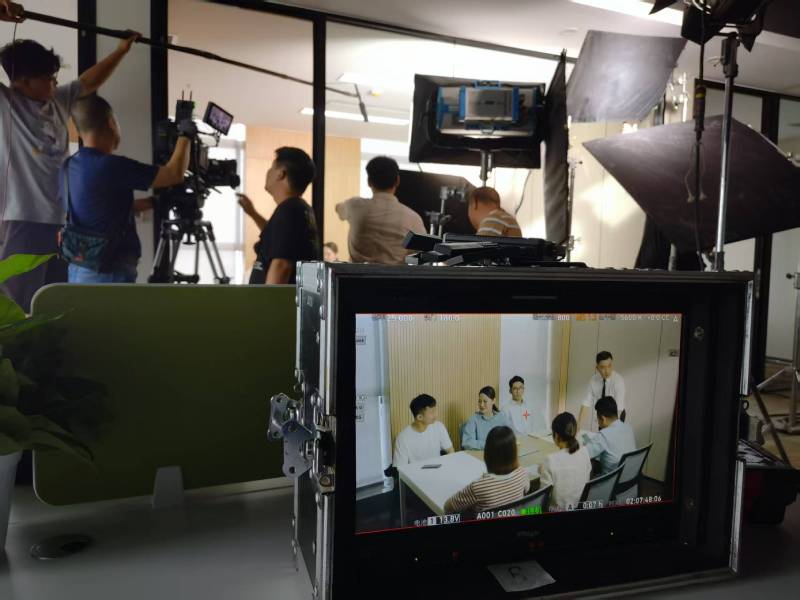 全州县TVC拍摄公司：科技产品视觉化大师，诠释未来感与功能美学